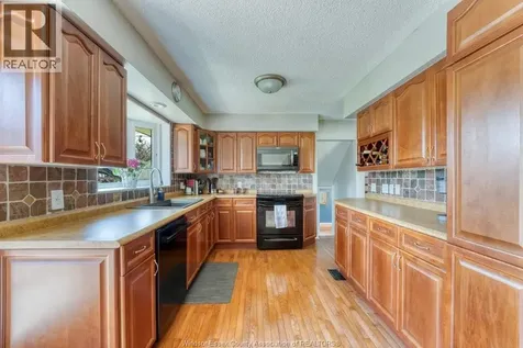 326 Centre Street Essex ON N8M 1R4