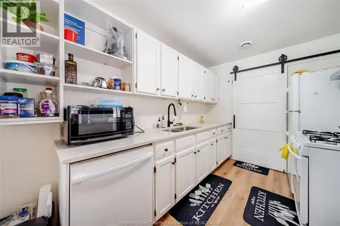 3567 King Street Windsor ON N9C 1P4
