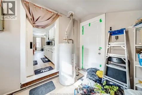 3567 King Street Windsor ON N9C 1P4