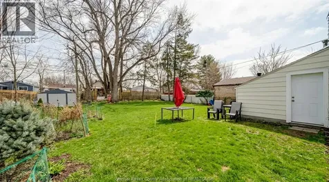 3567 King Street Windsor ON N9C 1P4