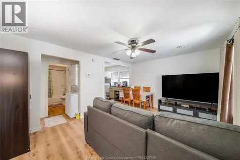 3567 King Street Windsor ON N9C 1P4