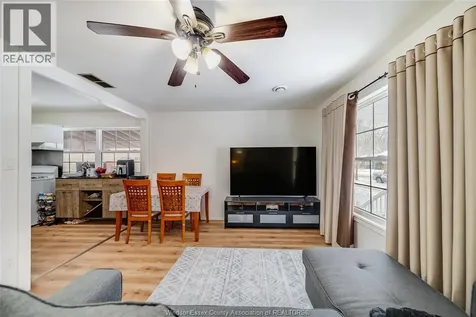 3567 King Street Windsor ON N9C 1P4