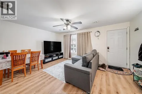 3567 King Street Windsor ON N9C 1P4