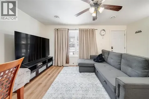 3567 King Street Windsor ON N9C 1P4