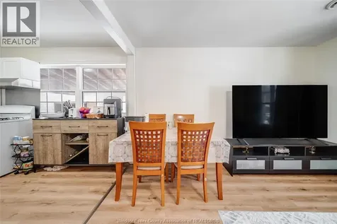 3567 King Street Windsor ON N9C 1P4
