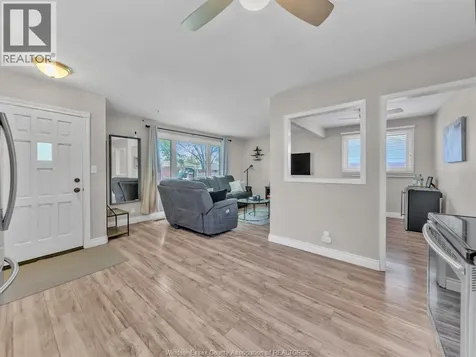 372 Carling Crescent Windsor ON N8S 3X8