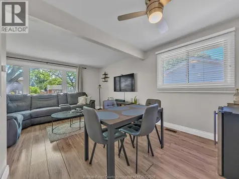 372 Carling Crescent Windsor ON N8S 3X8