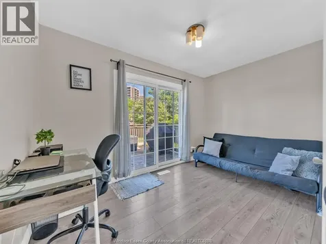 372 Carling Crescent Windsor ON N8S 3X8