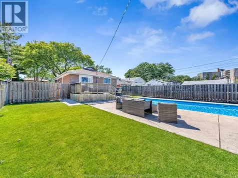 372 Carling Crescent Windsor ON N8S 3X8