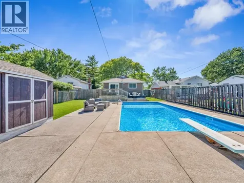 372 Carling Crescent Windsor ON N8S 3X8