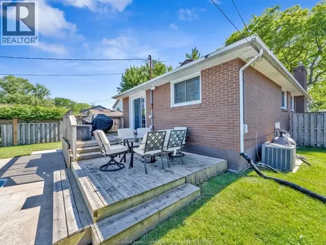 372 Carling Crescent Windsor ON N8S 3X8