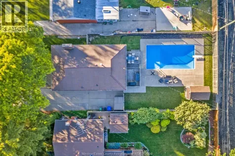 372 Carling Crescent Windsor ON N8S 3X8