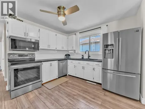 372 Carling Crescent Windsor ON N8S 3X8