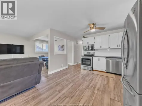372 Carling Crescent Windsor ON N8S 3X8