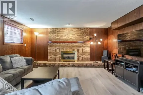 219 Athenia Drive Stoney Creek ON L8J 1T6