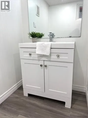 219 Athenia Drive Stoney Creek ON L8J 1T6