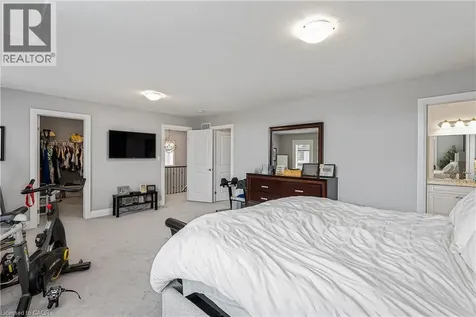 626 Wild Rye Street Waterloo ON N2V 0E3