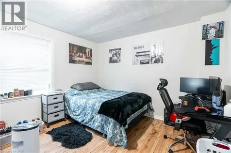 1519 Howland Avenue London ON N5V 1W8