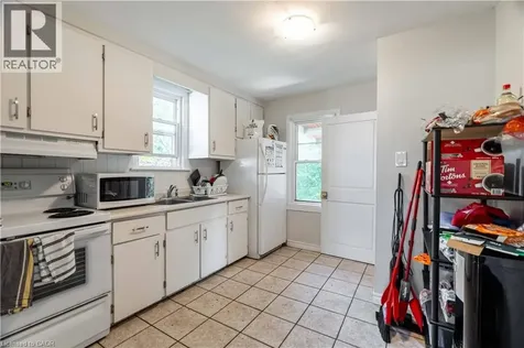 1519 Howland Avenue London ON N5V 1W8