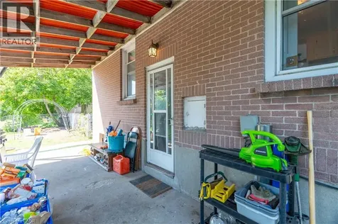 1519 Howland Avenue London ON N5V 1W8