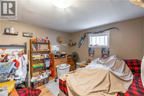 1519 Howland Avenue London ON N5V 1W8