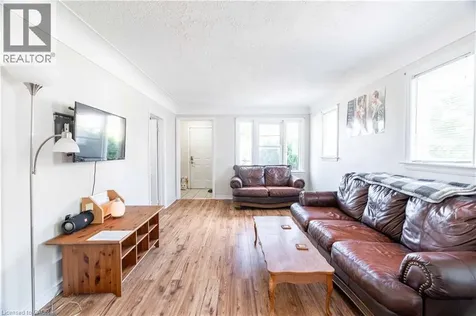 1519 Howland Avenue London ON N5V 1W8