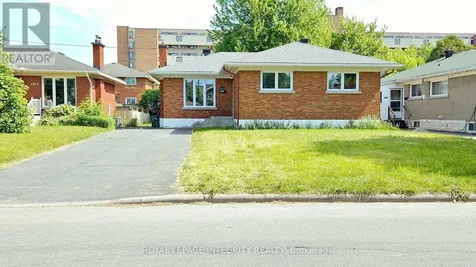 1764 Gage Crescent Ottawa ON K2C 0Z9