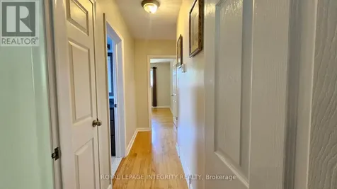 1764 Gage Crescent Ottawa ON K2C 0Z9