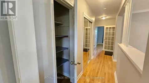 1764 Gage Crescent Ottawa ON K2C 0Z9