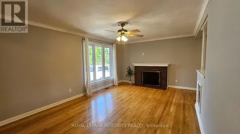 1764 Gage Crescent Ottawa ON K2C 0Z9