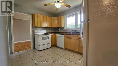 1764 Gage Crescent Ottawa ON K2C 0Z9