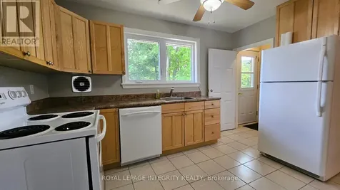 1764 Gage Crescent Ottawa ON K2C 0Z9