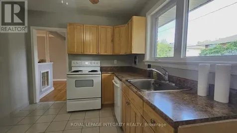 1764 Gage Crescent Ottawa ON K2C 0Z9