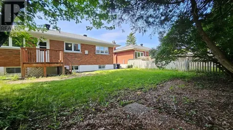 1764 Gage Crescent Ottawa ON K2C 0Z9