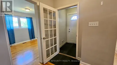1764 Gage Crescent Ottawa ON K2C 0Z9