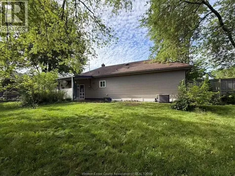 307 Sacred Heart Drive Lasalle ON N9J 1T1