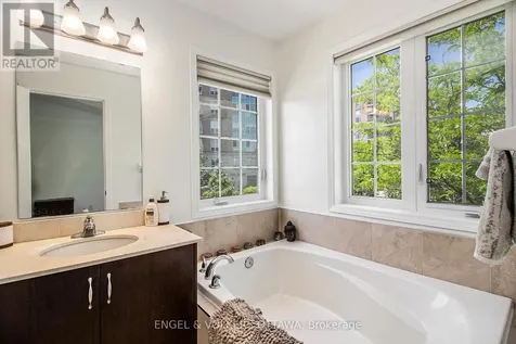 418 Meilleur Private Ottawa ON K1L 0A3