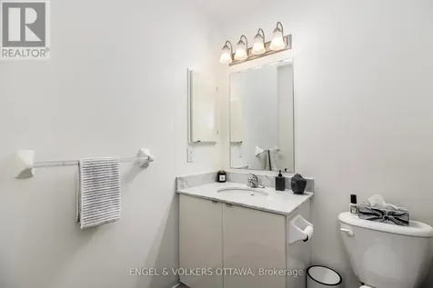 418 Meilleur Private Ottawa ON K1L 0A3