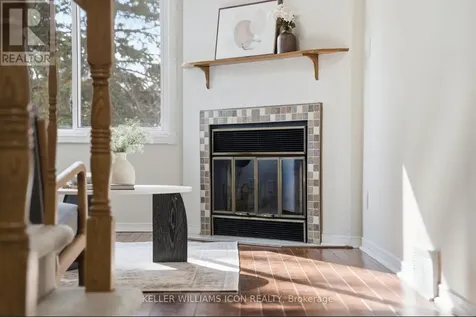 25 Robarts Crescent Ottawa ON K2L 3Z4