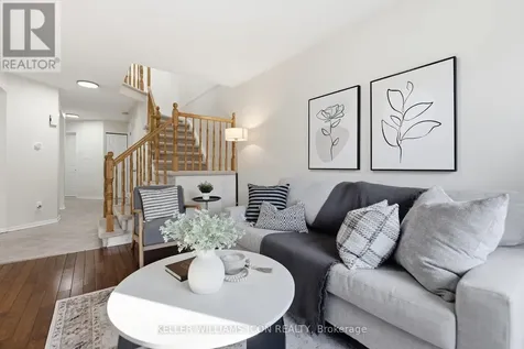 25 Robarts Crescent Ottawa ON K2L 3Z4