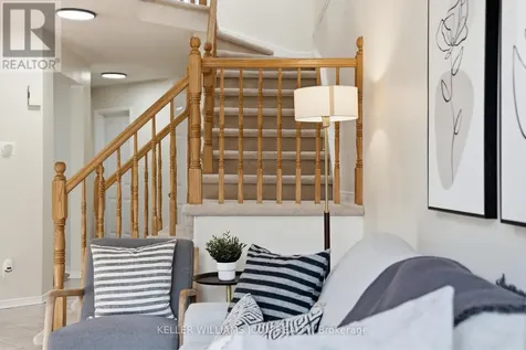 25 Robarts Crescent Ottawa ON K2L 3Z4