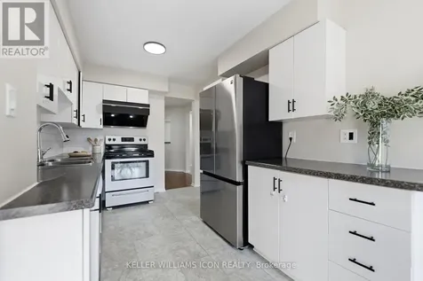 25 Robarts Crescent Ottawa ON K2L 3Z4