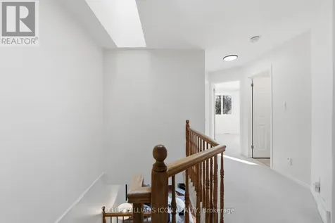 25 Robarts Crescent Ottawa ON K2L 3Z4