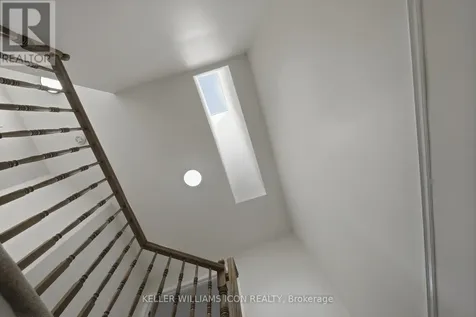 25 Robarts Crescent Ottawa ON K2L 3Z4