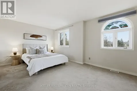 25 Robarts Crescent Ottawa ON K2L 3Z4