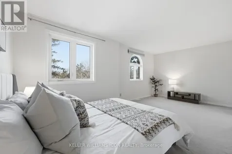 25 Robarts Crescent Ottawa ON K2L 3Z4