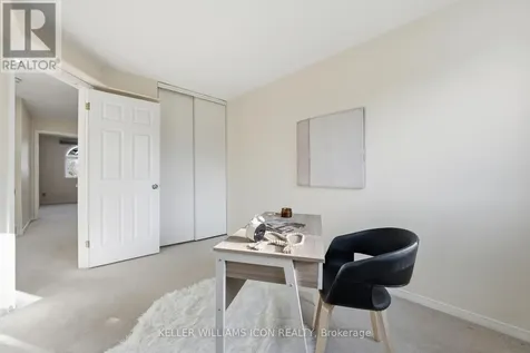 25 Robarts Crescent Ottawa ON K2L 3Z4
