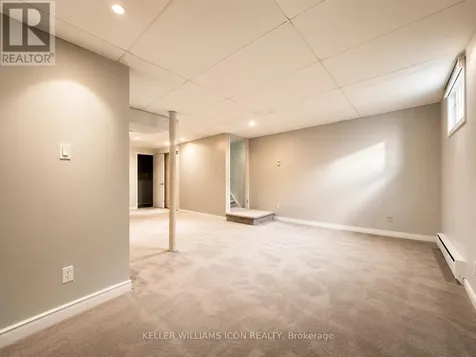 25 Robarts Crescent Ottawa ON K2L 3Z4