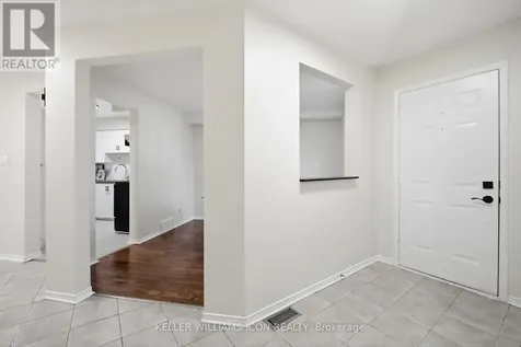 25 Robarts Crescent Ottawa ON K2L 3Z4