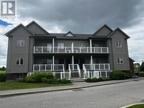26 Sternes Private Ottawa ON K4A 0X8